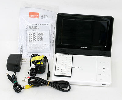 TOSHIBA REGZA もちあるく レグザポータブルプレーヤー SD-P710SW