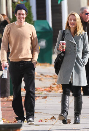 アダム ブロディに新しいガールフレンド Coffee Break