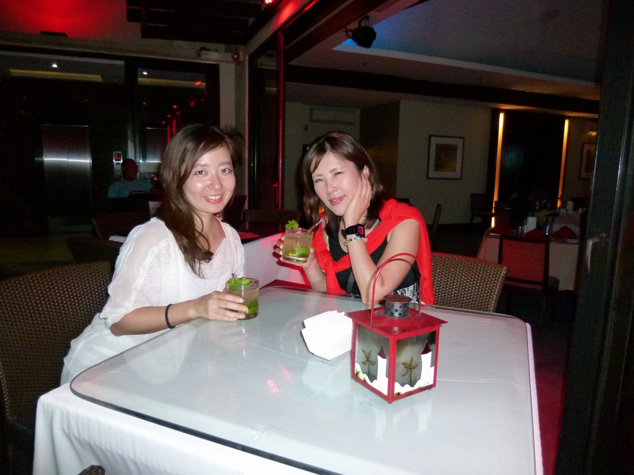 Harolds Hotel bar
