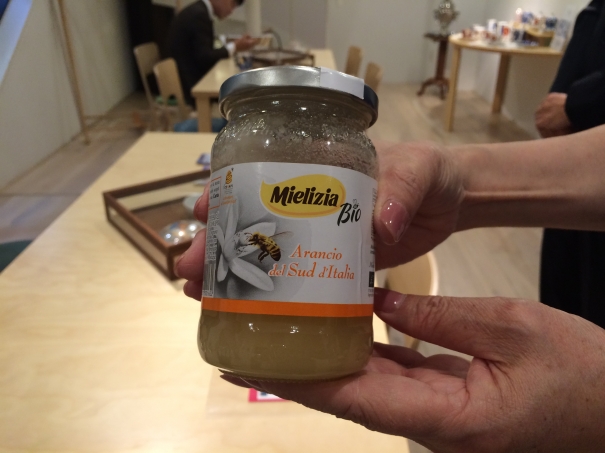 イタリア製生蜂蜜
