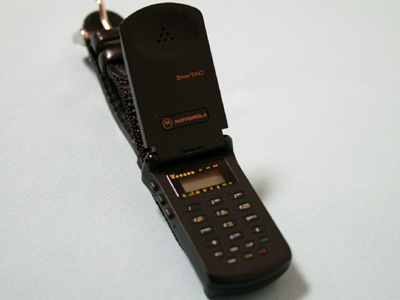 Motorola StarTAC デジタル腕時計 レトロ　携帯電話型　新品未使用 Motorola スタータック レトロ携帯 モトローラ「Star Tac