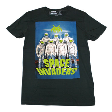 スペース インベーダー 宇宙飛行士Tシャツ-1