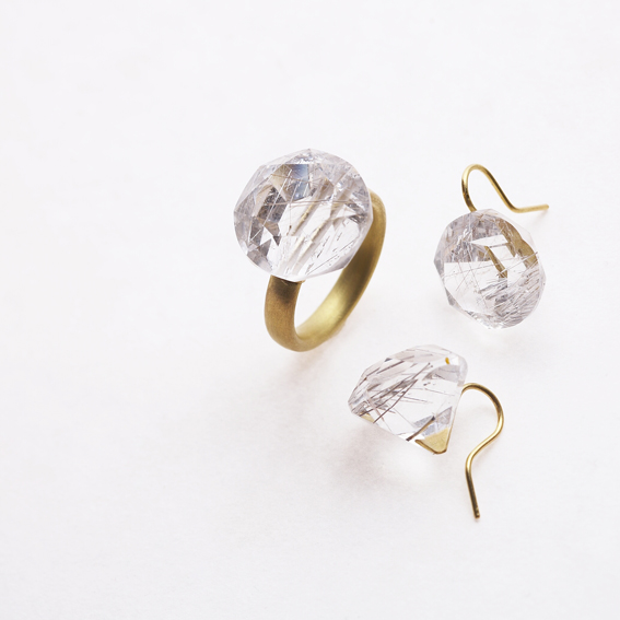 美品 ETSUKO SONOBE エツコソノベ 薗部悦子 ピアス 美品 ETSUKO SONOBE エツコソノベ 薗部悦子 ピアス