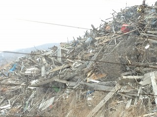 瓦礫.jpg
