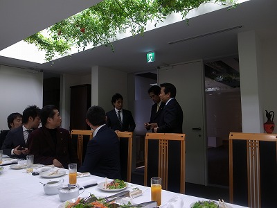 R1084114.jpg