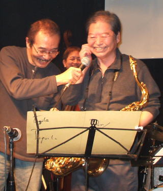 Live-4