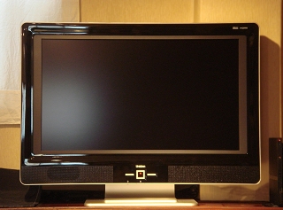 ユニデン液晶テレビ ワイド32V型