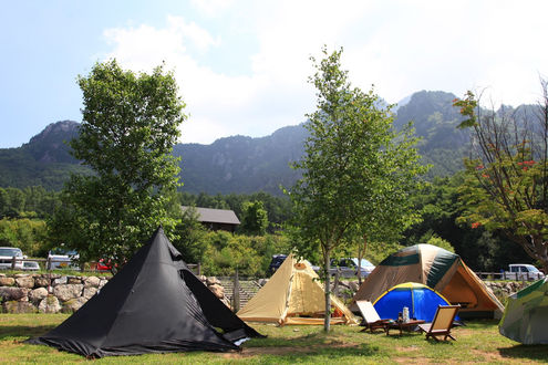 自然 キャンプ みず 公園 がき 場 山