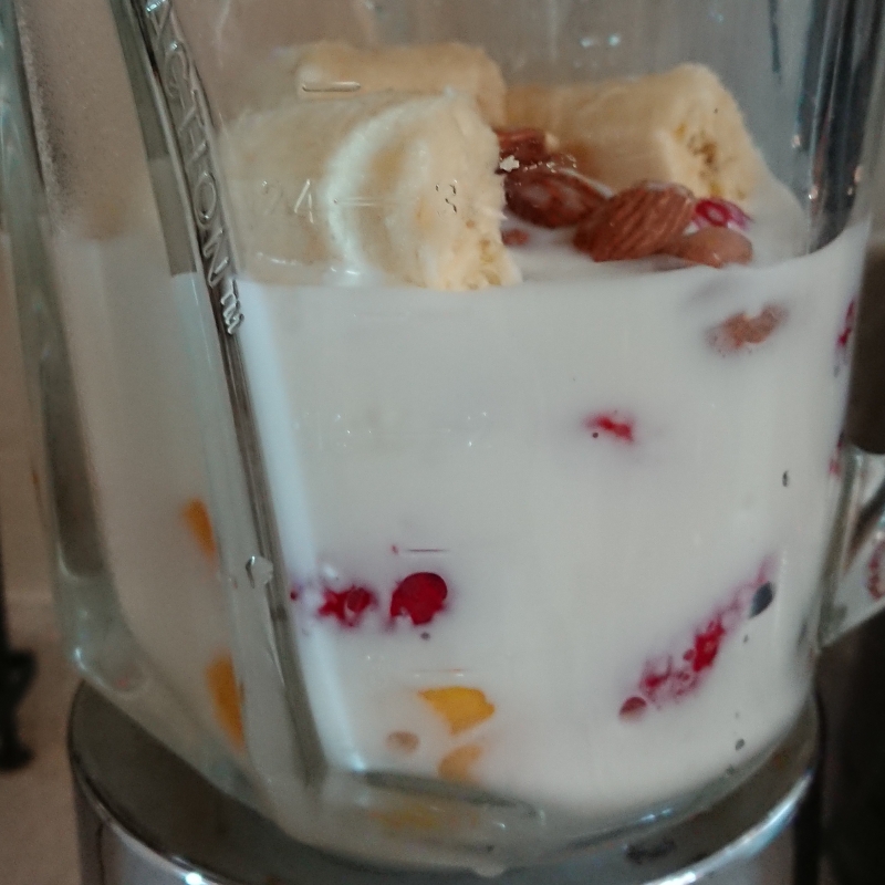 貧血対策に 鉄分と葉酸のスムージー 猫とクリスマス