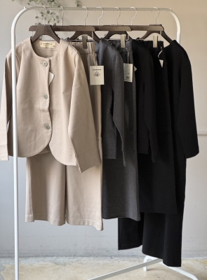 新品 未使用】サラウェア sarahwear ポンチ セットアップ