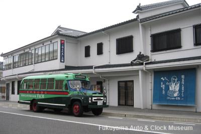 ボンネットバス・ニッサンU690 三次市三次町・三次ふれあい会館において