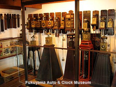 6月10日「時の記念日」にあわせてリニューアル中の和時計展示コーナー