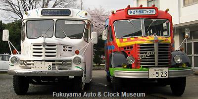 ボンネットバス2台並び 当館の日野BA14と日本自動車博物館の いすゞBXD30 3月31日、名古屋市中川区内において