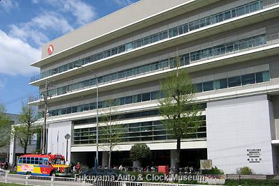 4月8日、愛知県道55号線沿いの名古屋市南区役所を表敬訪問したボンネットバス・日野BA14