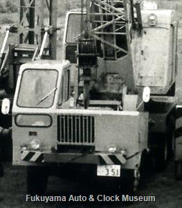 日野ZK11トラッククレーン(1961〜66年式,DS50搭載,軸距4370mm,後輪2軸・6輪全輪駆動)