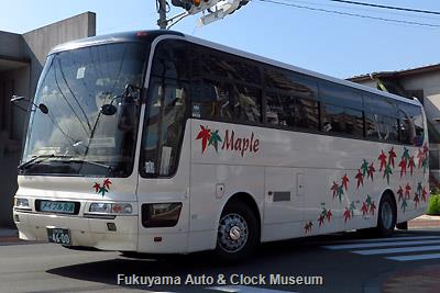 メイプル交通の三菱ふそうKL-MS86MPエアロクィーンI(2001年式,三菱自動車バス製造,広島230あ4600)