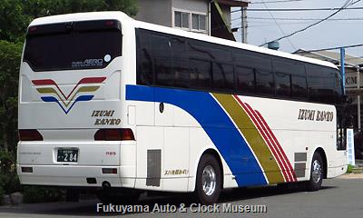 いずみ観光の三菱ふそうKL-MS86MP エアロクィーンII(2003年式,三菱自動車バス製造,愛媛200か284)