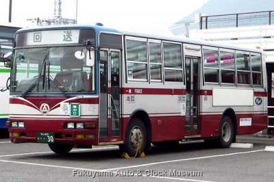井笠バスカンパニーのF9903 福山200か30 三菱ふそうKC-MK619J エアロミディMK(1999年式,三菱自動車バス製造) 6月27日朝撮影【クリックで大きく表示】