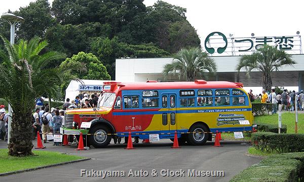 2006年9月23日、ヤマハリゾートつま恋で展示されたボンネットバス・日野BA14 TSUMAGOI号 2006年9月23日、つま恋で展示されたボンネットバス・日野BA14 TSUMAGOI号