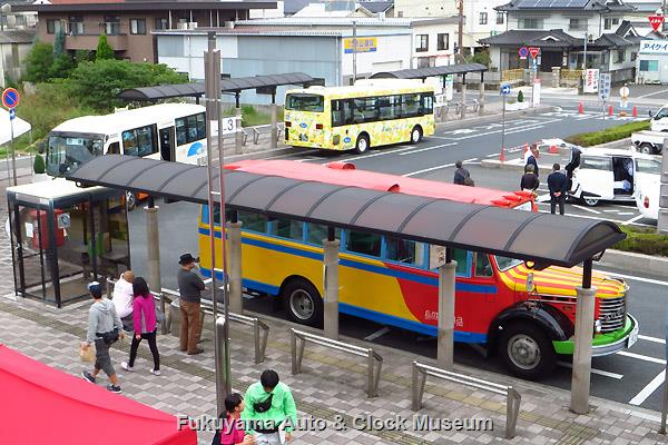 2016年「井原市公共交通祭り」での車両展示風景 2016年「井原市公共交通祭り」車両展示風景