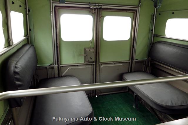 前側より見た車内後方 マツダX2000の車内後方(前側より)