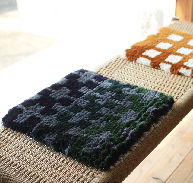 若松由香さんの手織りの椅子敷 | Favor Blog