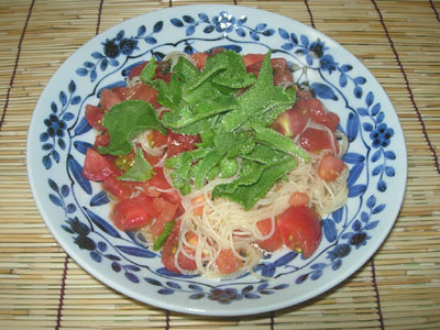 フレッシュトマトの冷製パスタ