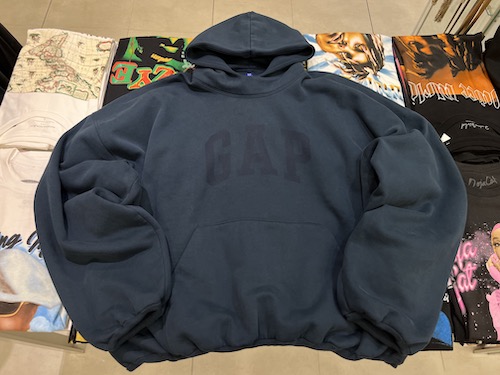 yeezy gap balenciaga Lサイズ