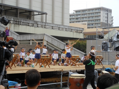 茨木高美幼稚園の和太鼓演技