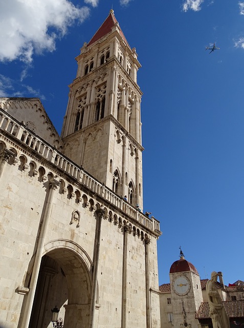 steeple-505752_640.jpg