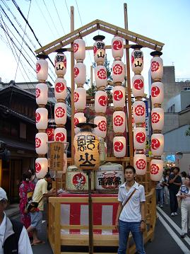鯉山の鉾