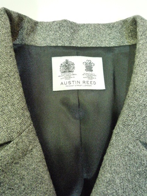 AUSTIN REED オースチン リード レディス スーツ袖丈のお直し。 | （株）クロス技研 お好きな服をいつまでも・・・・