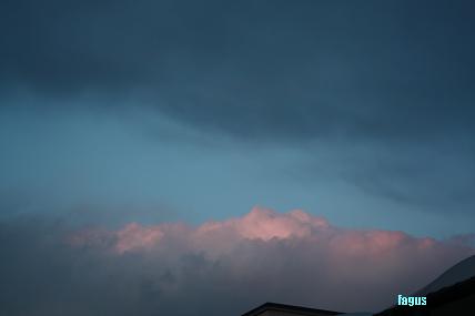 東の空