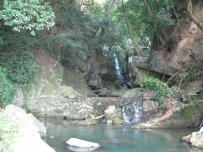 201108092