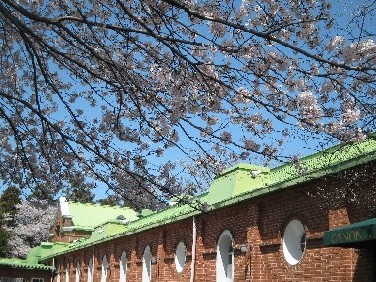 201204121