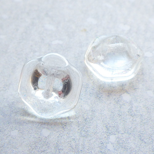 チェコのヴィンテージガラスボタン 透明