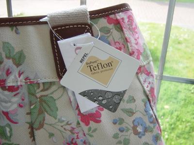 キャスキッドソン プリーツハンドバッグ チズウィックフラワー Cath Kidston Pleated Handbag Chiswick Flowers