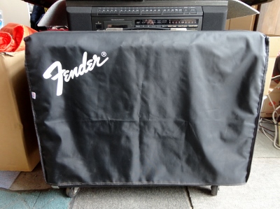 Fender / THE TWIN。赤ノブの人気アンプ入荷。 | 三共ブログ