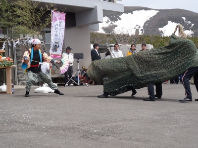 獅子舞登場