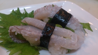 すだちと塩で食べる生げその握り寿司!