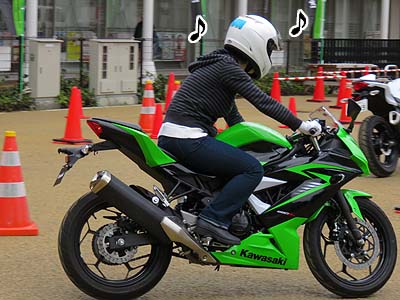 西梅田スクエア