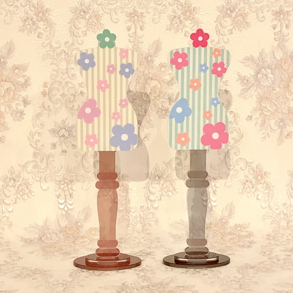 希少品　フランス ZILLI ジリー シルクスクエアクッション 65×65cm 歩き始めた子羊《 羊（28.5cm）》 – 光るグッズ・ソーラーライト