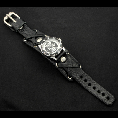 COLLARS×red monkey 鈴木恵三モデル腕時計予約中