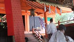 御幣は祭壇へ