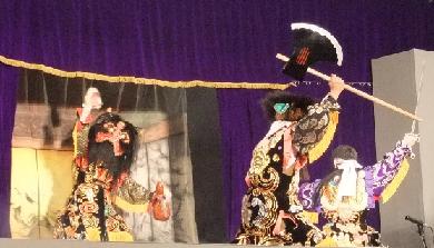 金時は鉞を持ち出しました