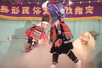 白狐と勝負です