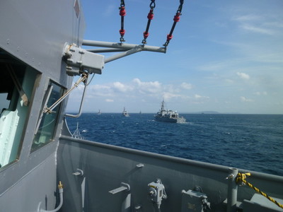 自衛隊観艦式2012