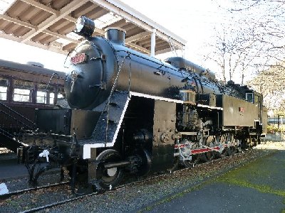 E10 2