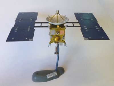 アオシマ 1/32 小惑星探査機”はやぶさ”