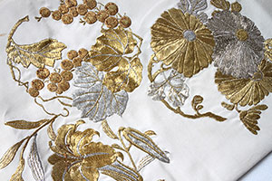 金糸銀糸の刺繍白名古屋帯、古い丸帯を仕立て直した帯 | 暮らし
